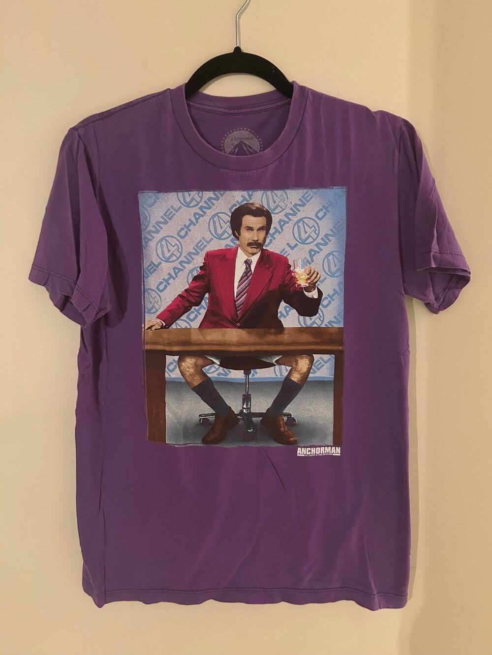 Paramount Anchorman Ron Burgundy Channel 4 Purple Graphic T-Shirt Mens Medium